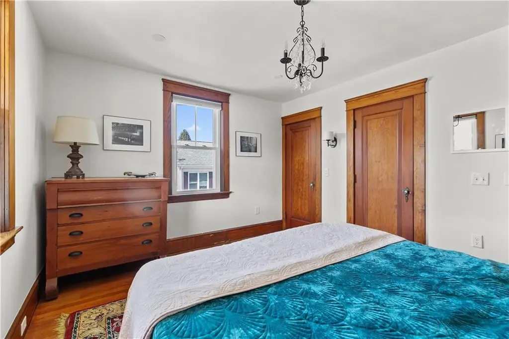 123 Beacon Street Middletown RI 02842