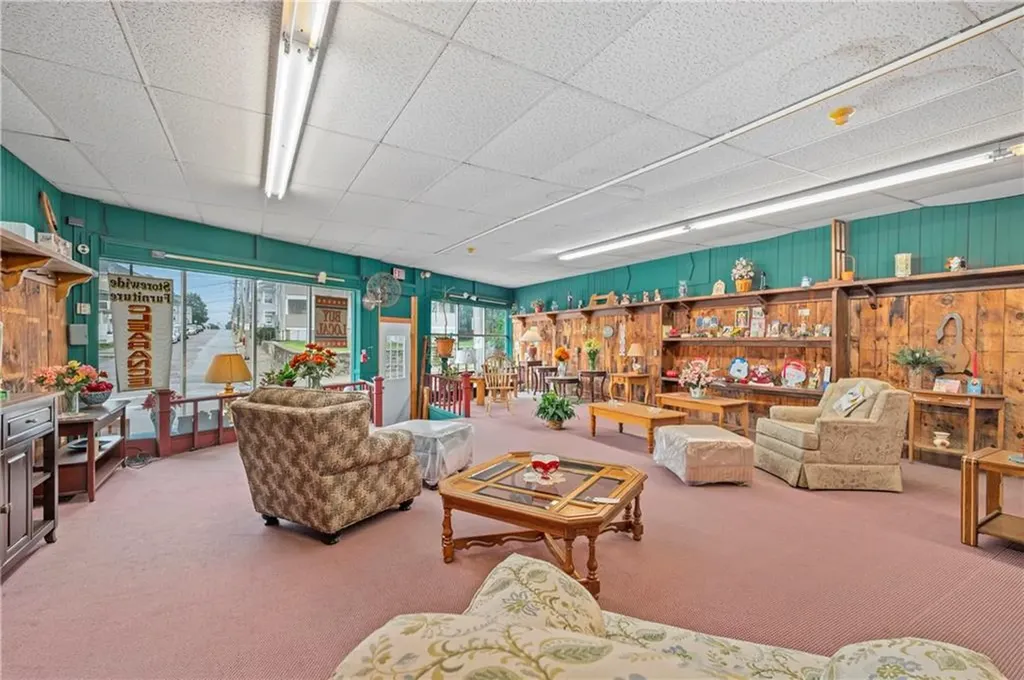 617 Elm Street Woonsocket RI 02895