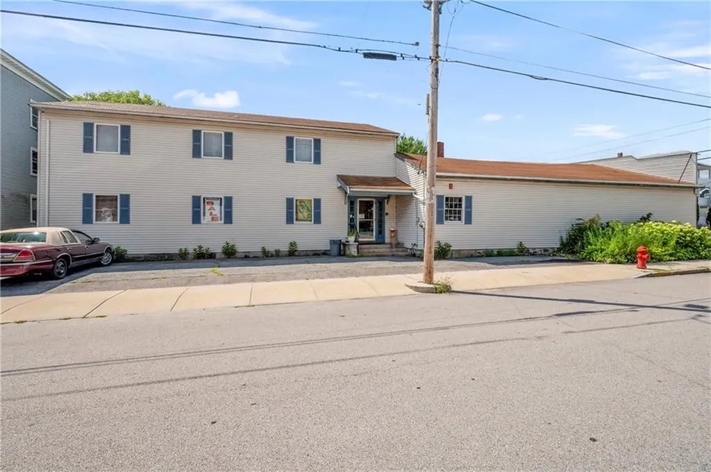 617 Elm Street Woonsocket RI 02895