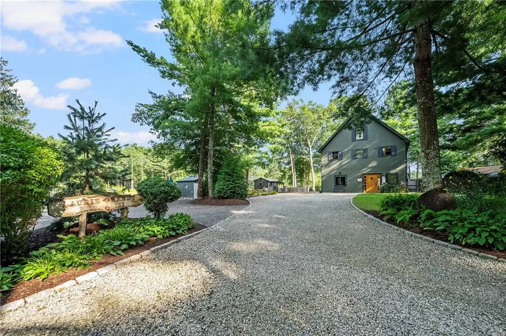 128 Vine Street Coventry RI 02816