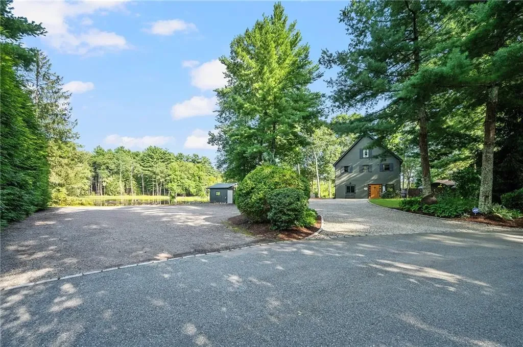128 Vine Street Coventry RI 02816