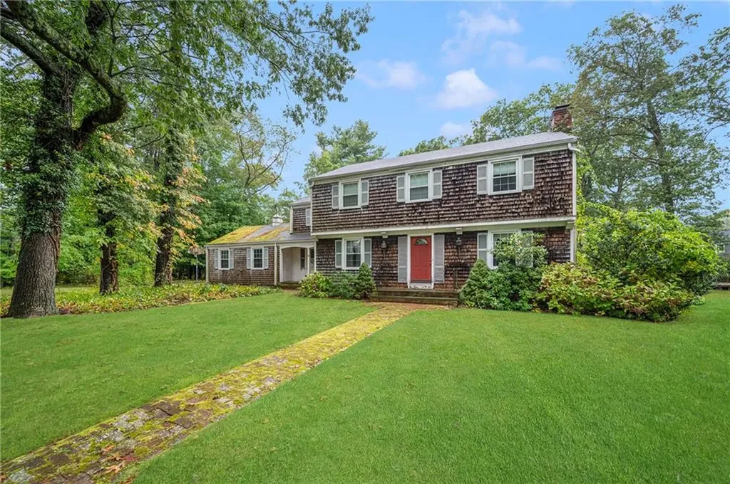 4 Old Chimney Road Barrington RI 02806
