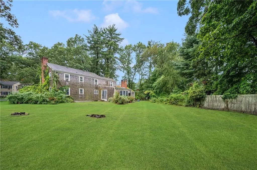 4 Old Chimney Road Barrington RI 02806