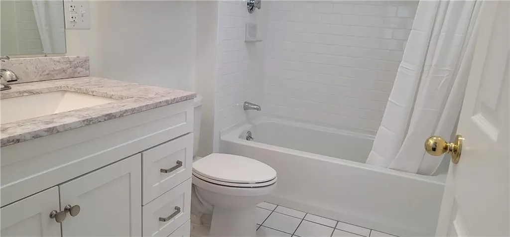 83 Payton Avenue Warwick RI 02889