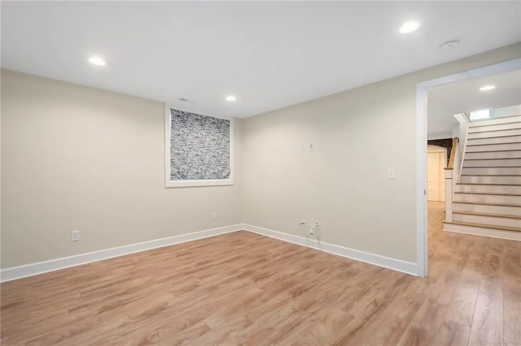 597 Angell Street Providence RI 02906