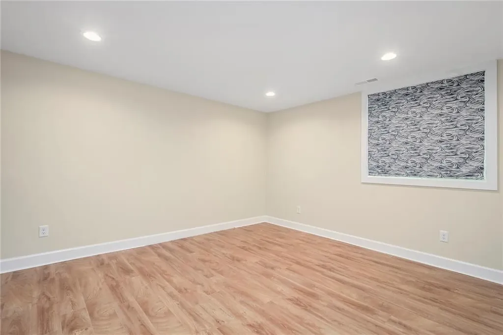 597 Angell Street Providence RI 02906