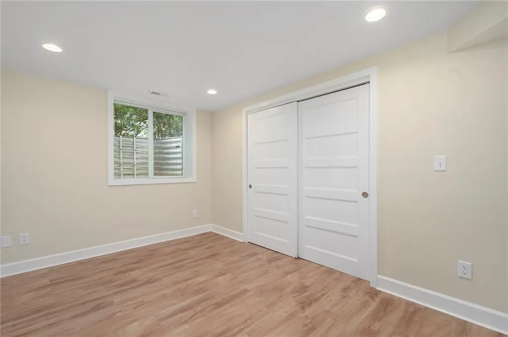 597 Angell Street Providence RI 02906