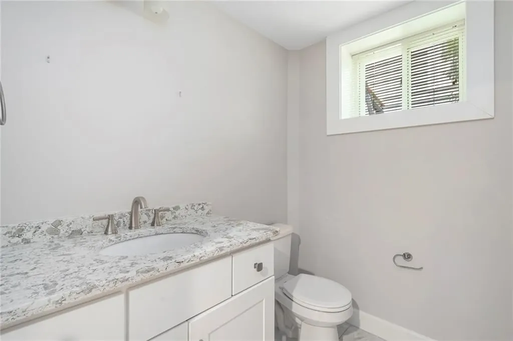 597 Angell Street Providence RI 02906