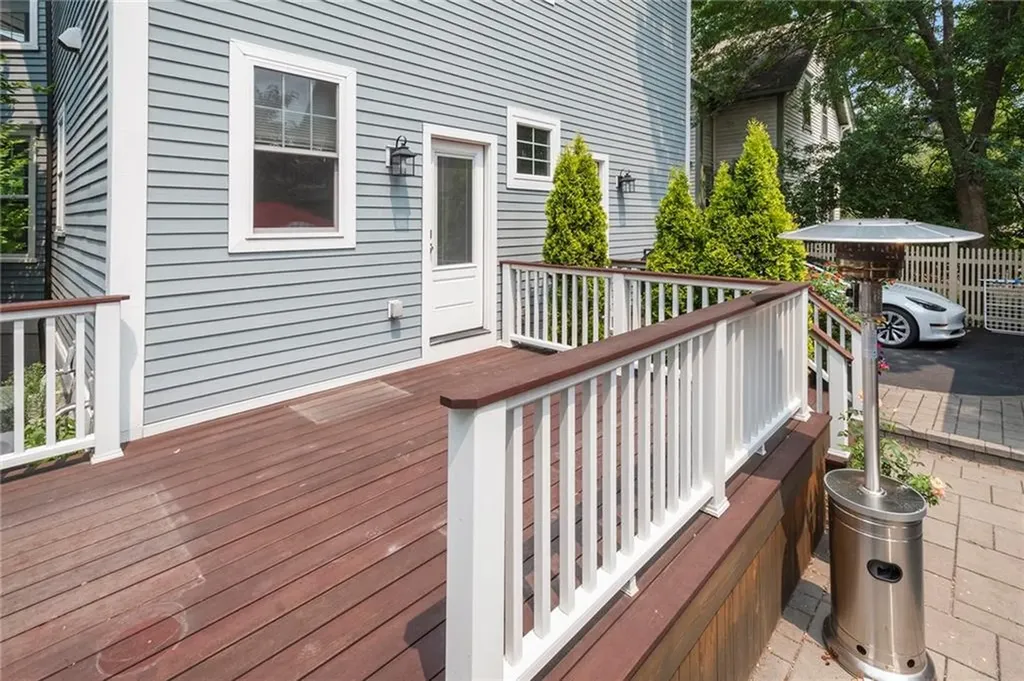 597 Angell Street Providence RI 02906
