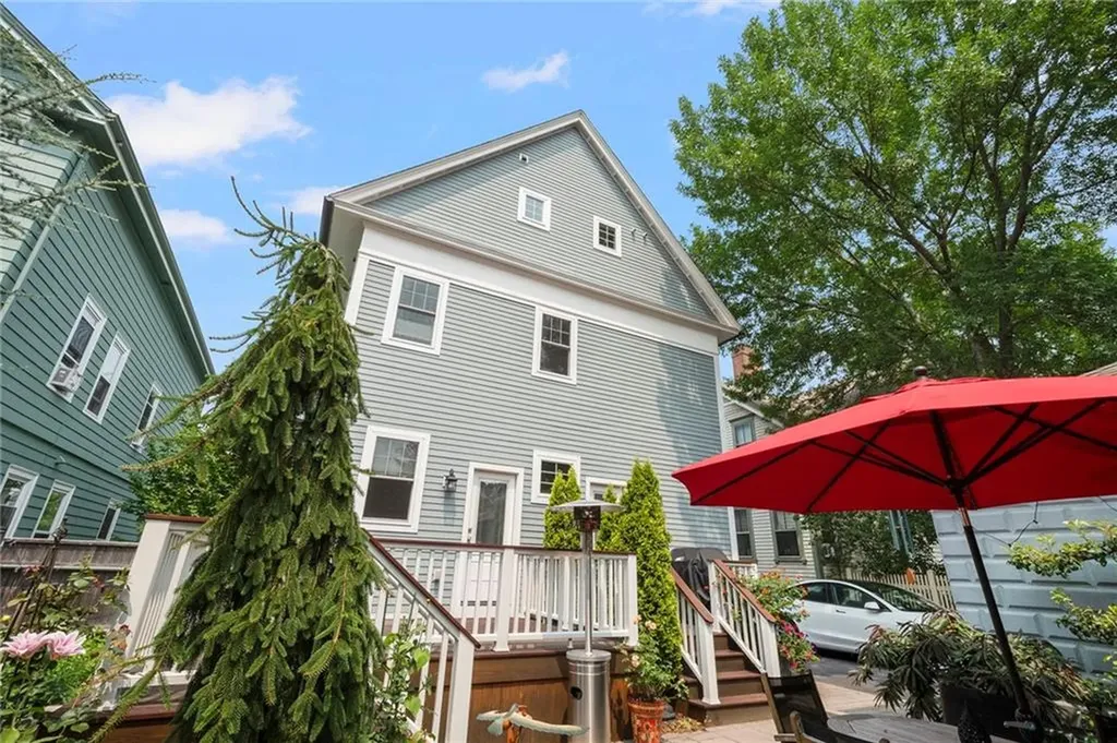 597 Angell Street Providence RI 02906