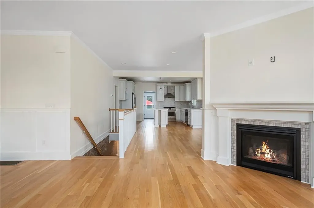 597 Angell Street Providence RI 02906
