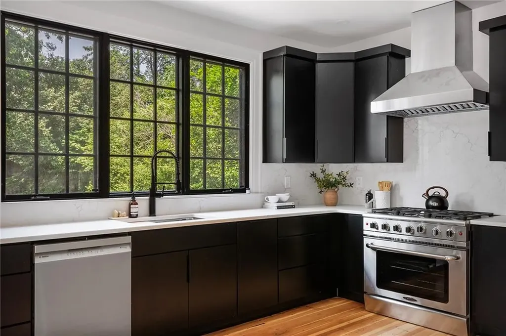 72 Taber Avenue Providence RI 02906