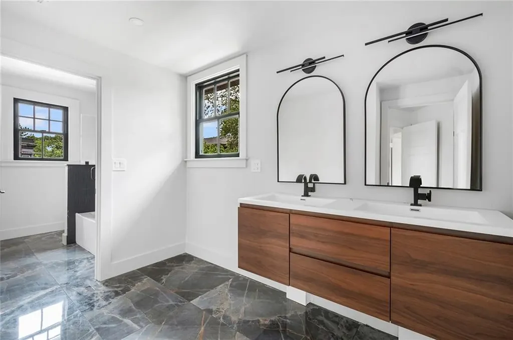 72 Taber Avenue Providence RI 02906
