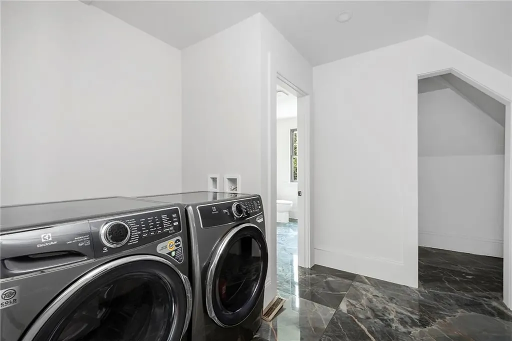 72 Taber Avenue Providence RI 02906