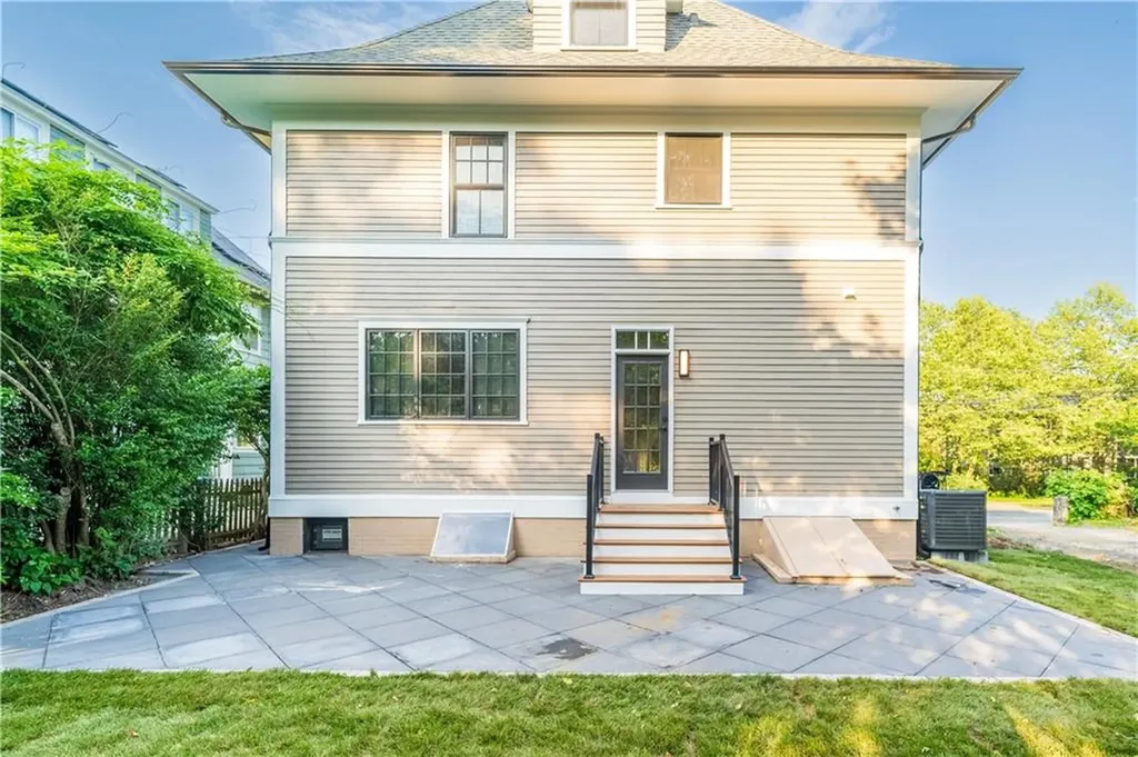 72 Taber Avenue Providence RI 02906