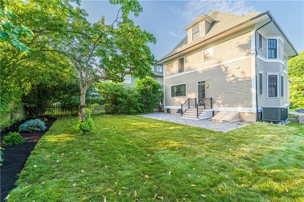 72 Taber Avenue Providence RI 02906
