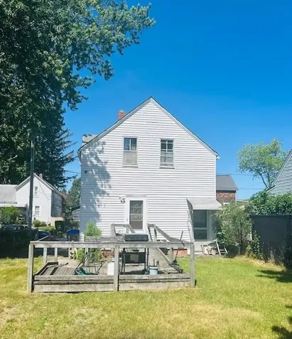 92 Halleck Avenue East Providence RI 02915