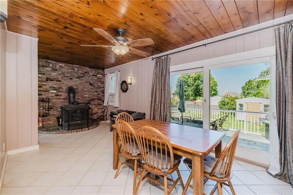 509 Woodward Road North Providence RI 02904