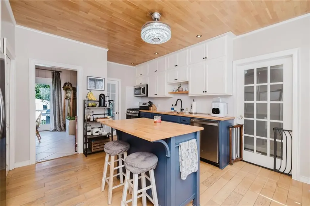 509 Woodward Road North Providence RI 02904