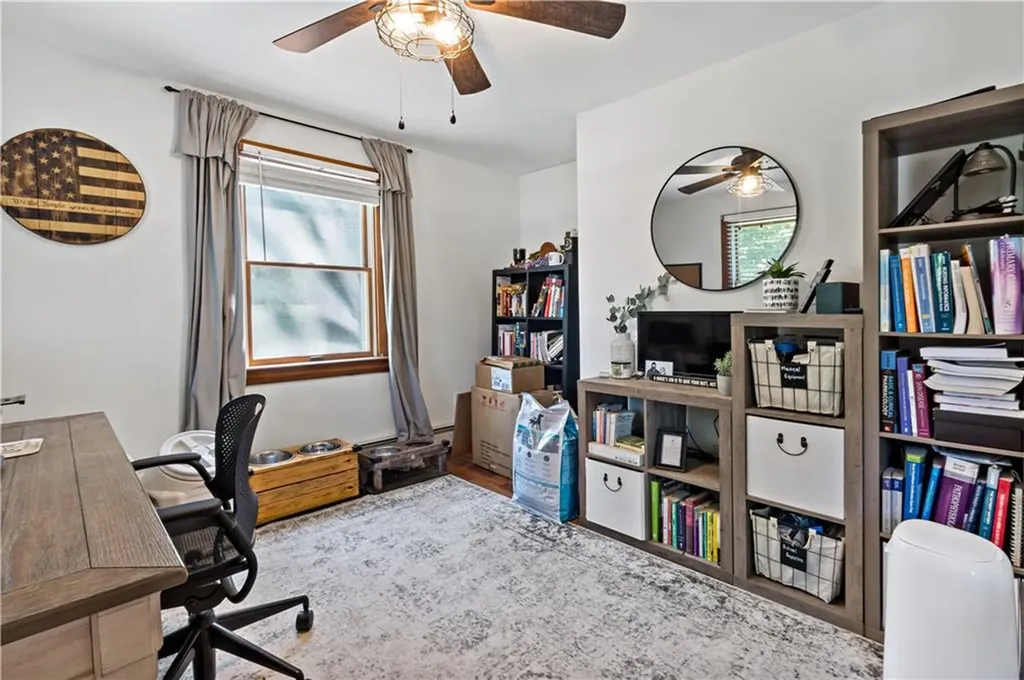 33 Wapping Drive Bristol RI 02809