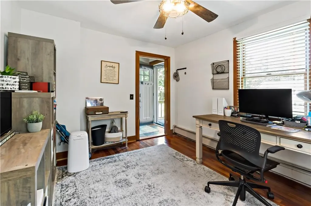 33 Wapping Drive Bristol RI 02809