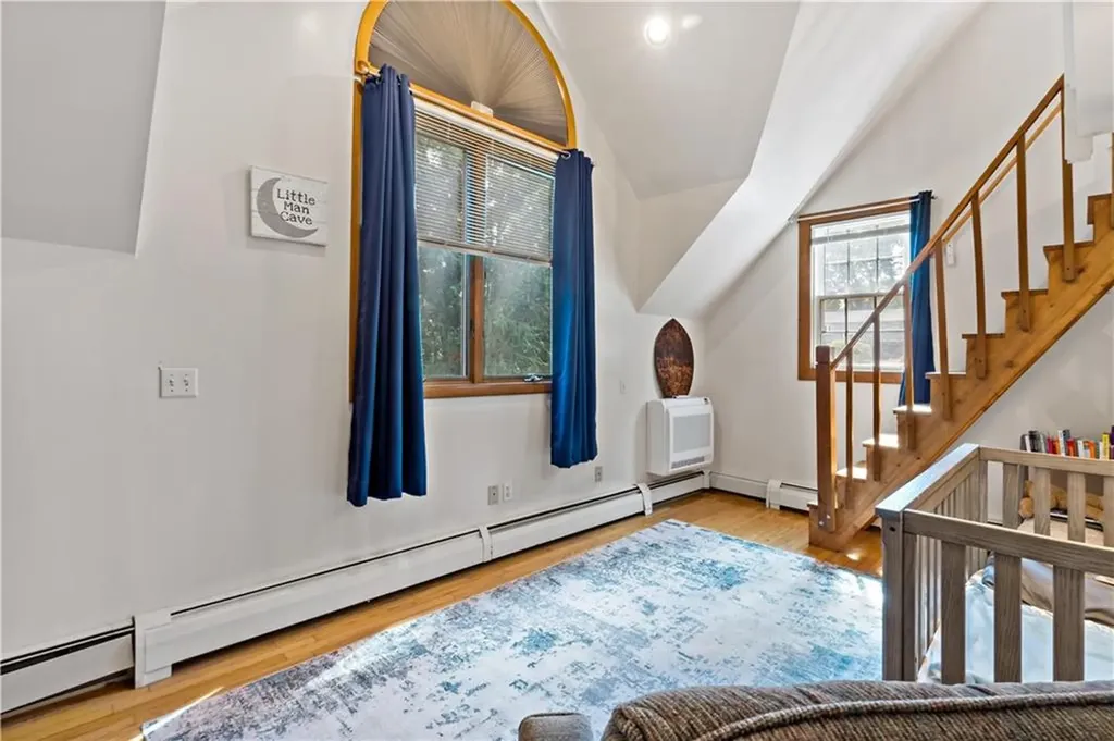 33 Wapping Drive Bristol RI 02809