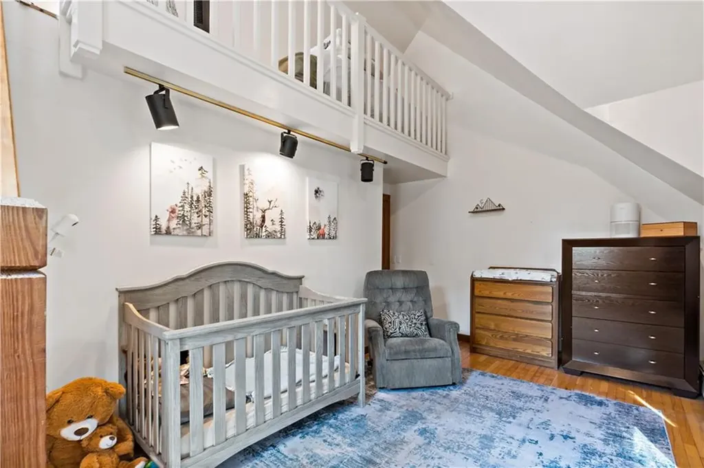 33 Wapping Drive Bristol RI 02809