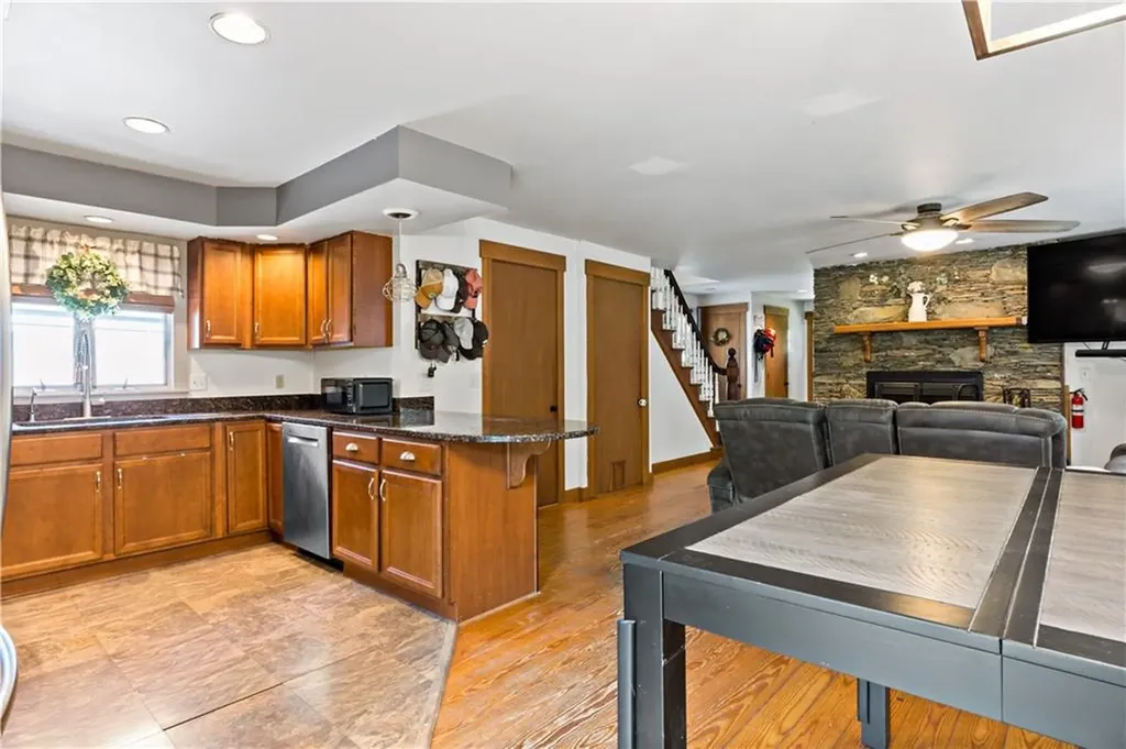 33 Wapping Drive Bristol RI 02809