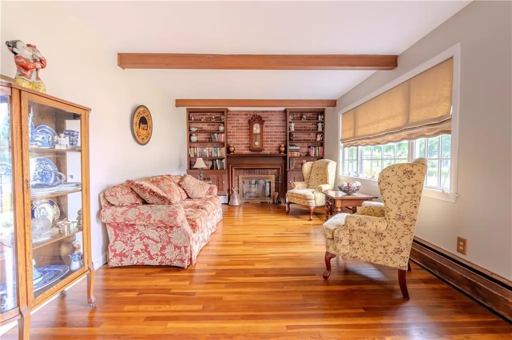 8 Spruce Avenue Middletown RI 02842