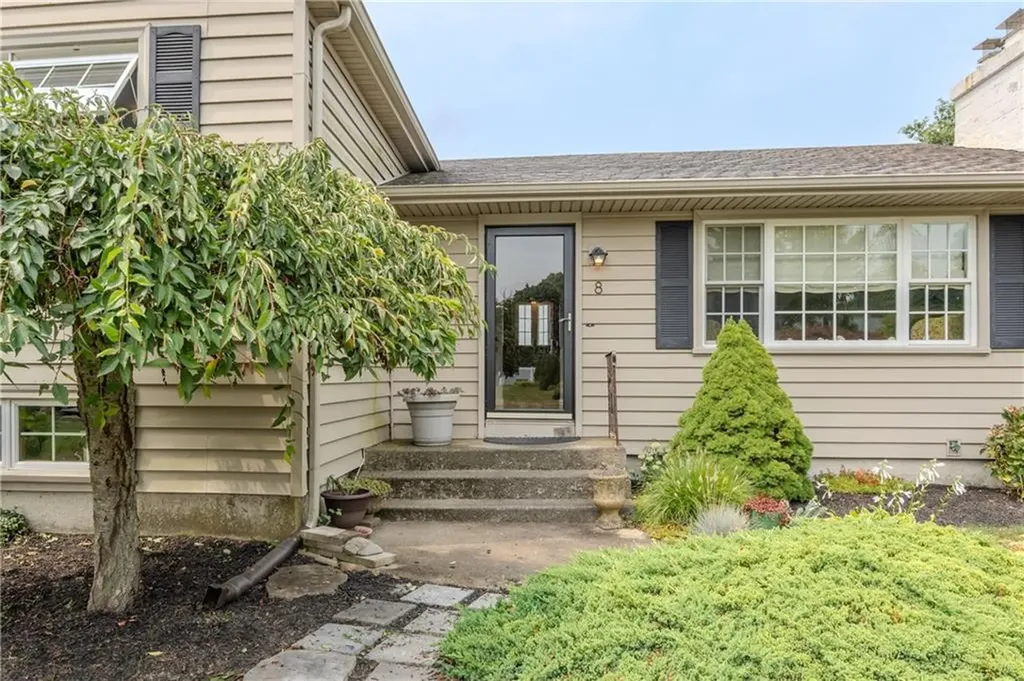 8 Spruce Avenue Middletown RI 02842