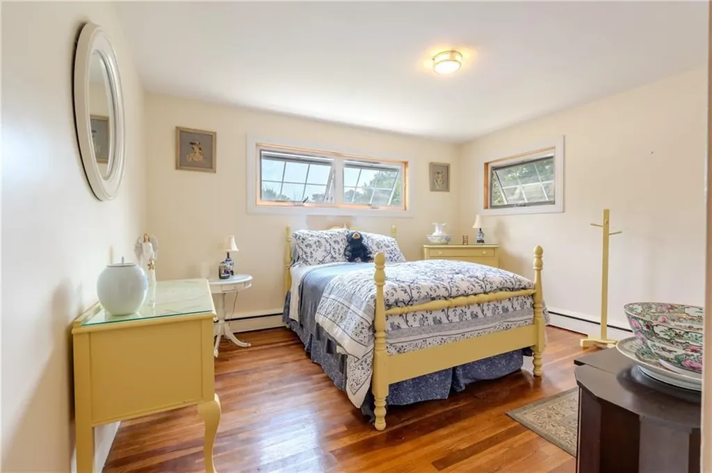 8 Spruce Avenue Middletown RI 02842