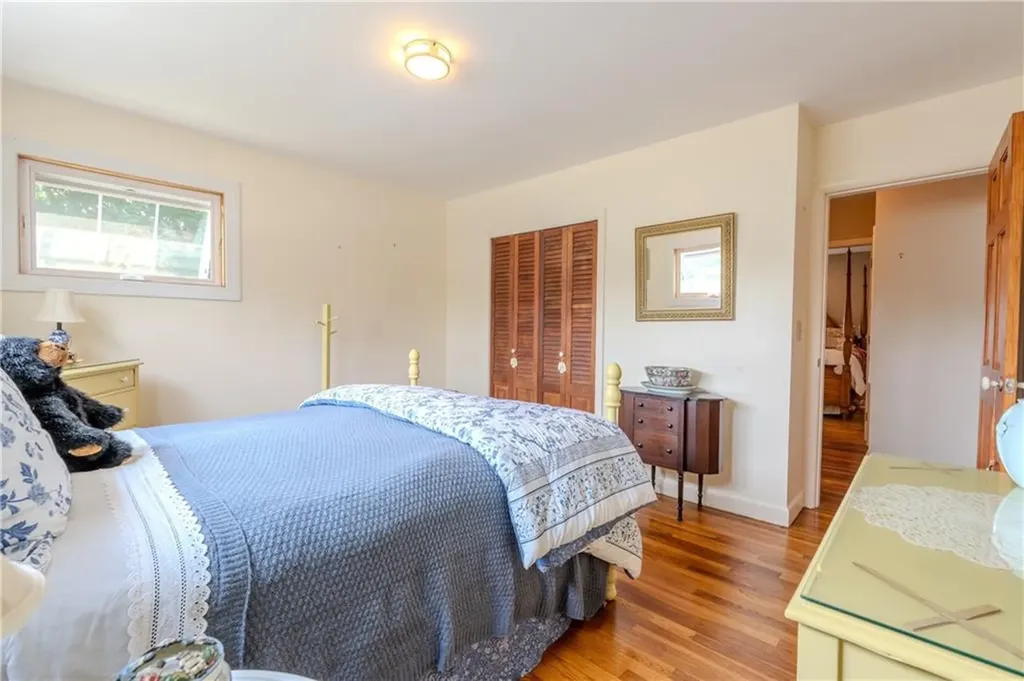 8 Spruce Avenue Middletown RI 02842
