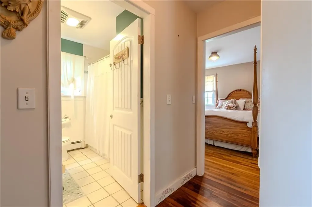 8 Spruce Avenue Middletown RI 02842