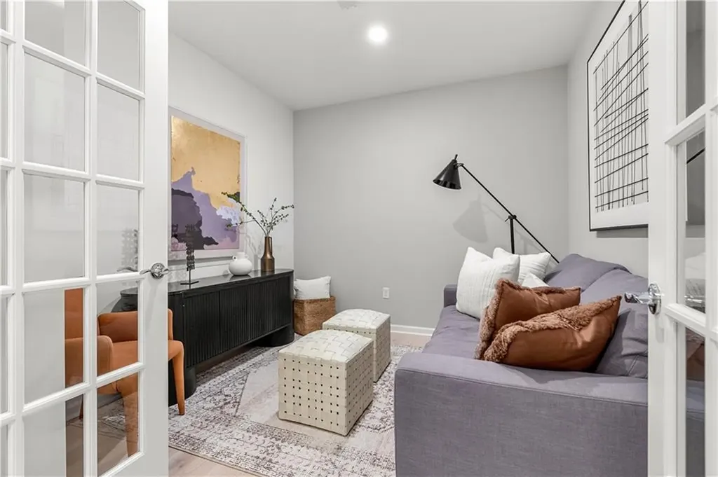 141 East Point Drive East Providence RI 02916