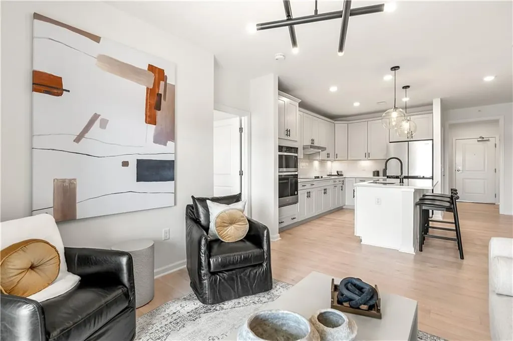 141 East Point Drive East Providence RI 02916