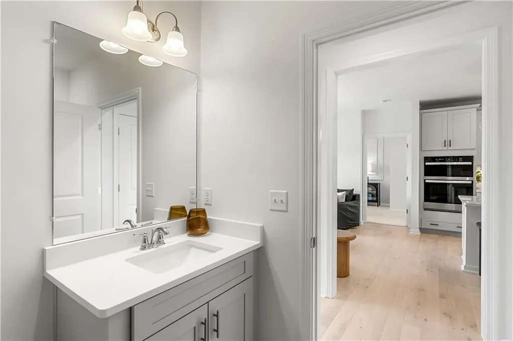 141 East Point Drive East Providence RI 02916