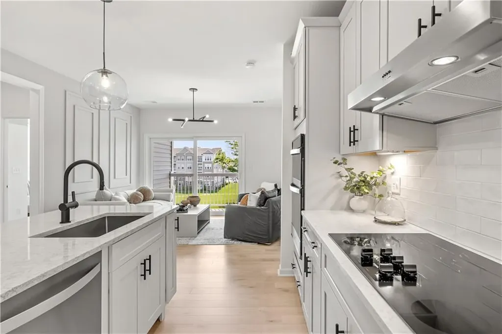 141 East Point Drive East Providence RI 02916