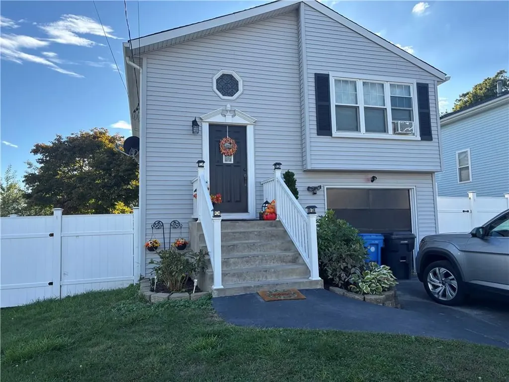23 Plant Street Cumberland RI 02864