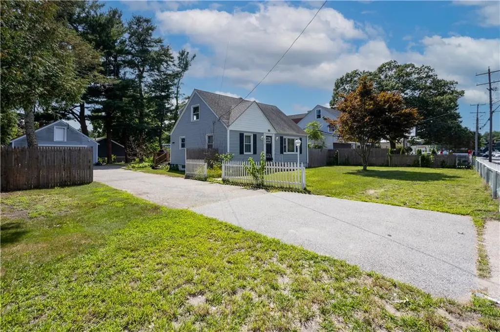 2540 West Shore Road Warwick RI 02889