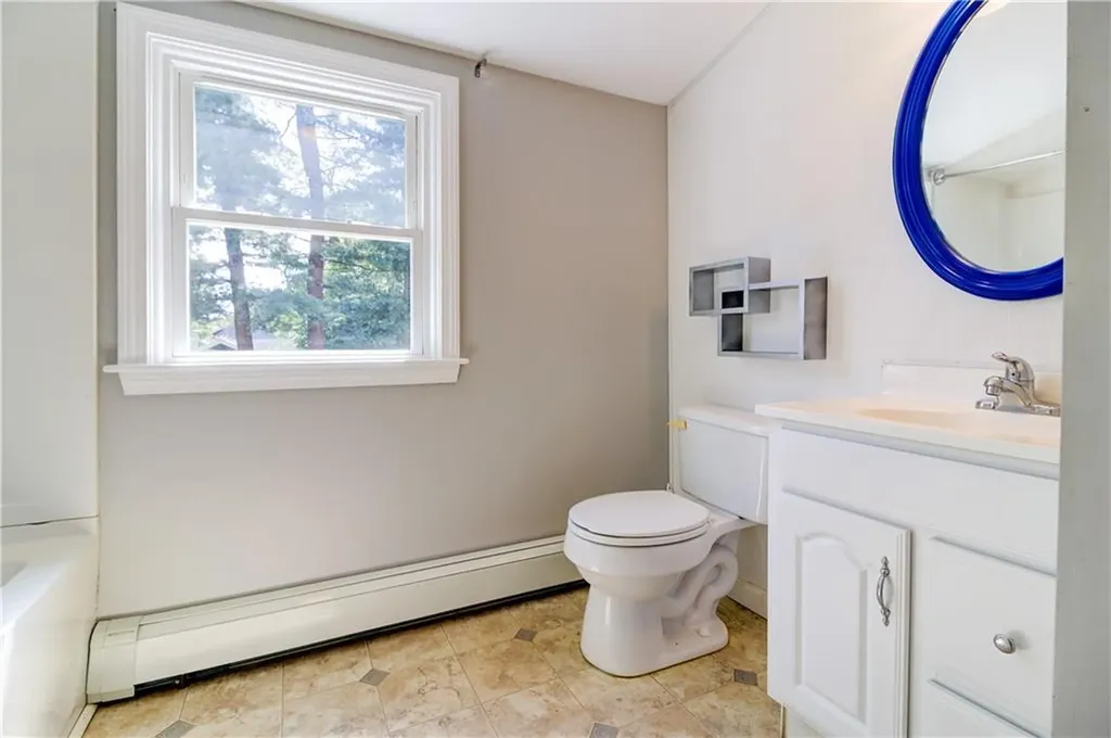 2540 West Shore Road Warwick RI 02889