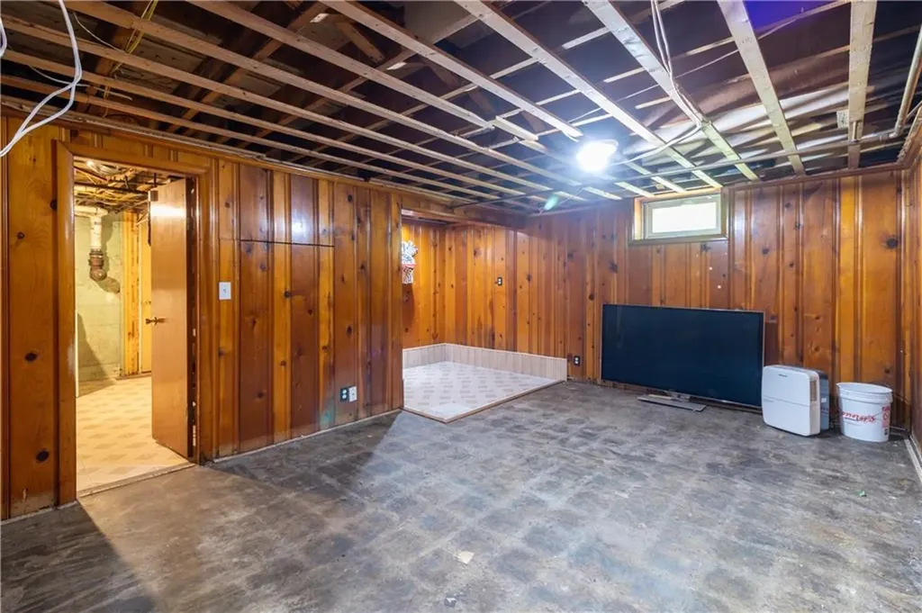 2540 West Shore Road Warwick RI 02889