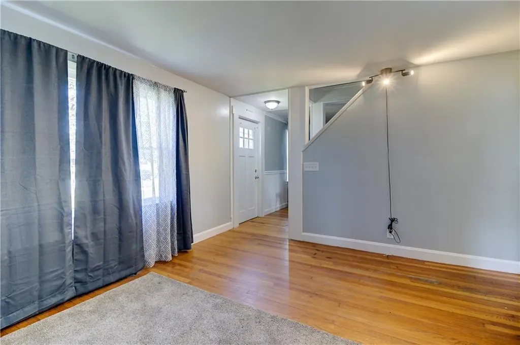 2540 West Shore Road Warwick RI 02889
