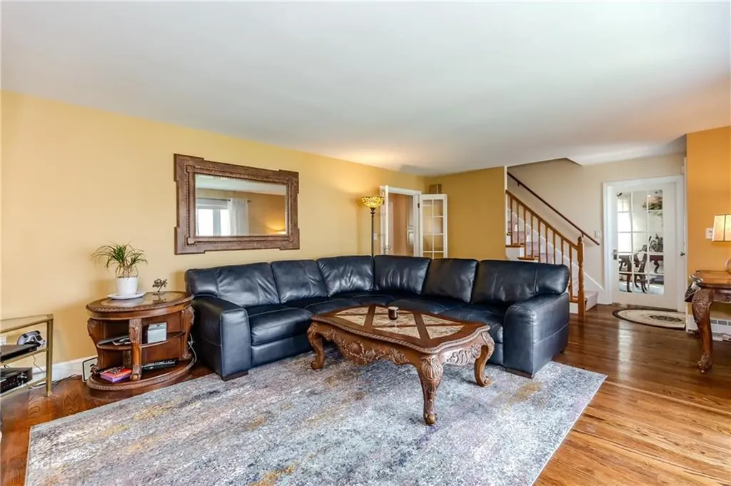 24 Freedom Road Providence RI 02909