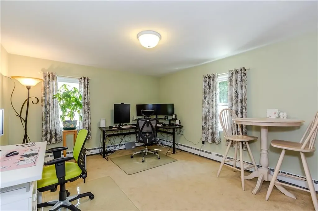 24 Freedom Road Providence RI 02909