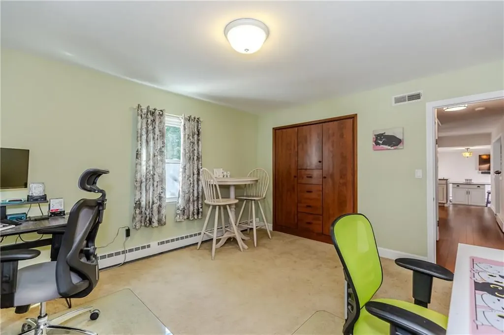 24 Freedom Road Providence RI 02909