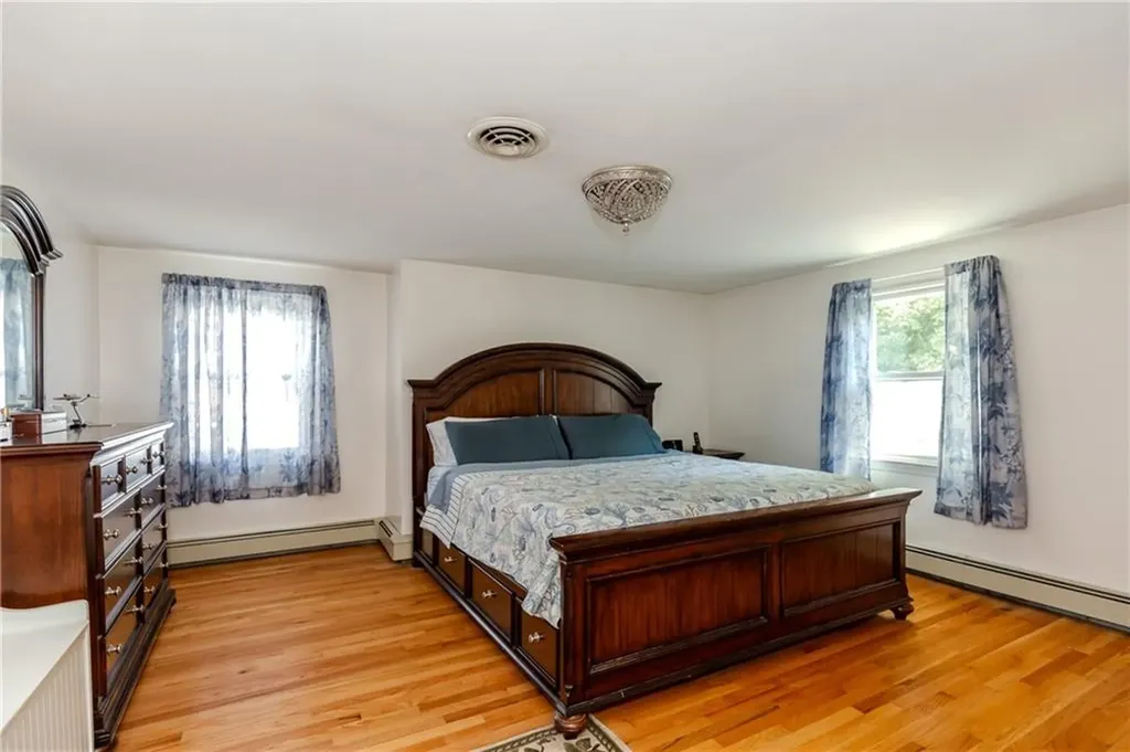 24 Freedom Road Providence RI 02909