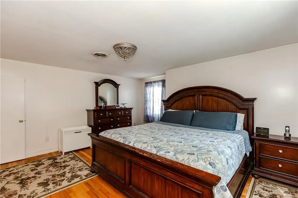 24 Freedom Road Providence RI 02909