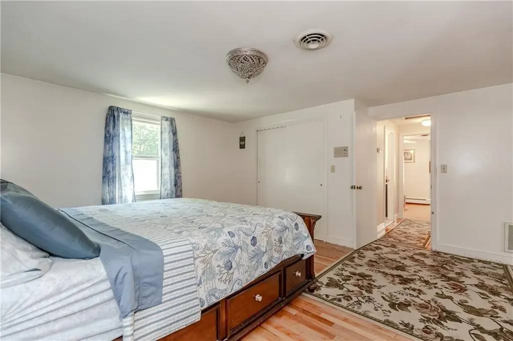 24 Freedom Road Providence RI 02909