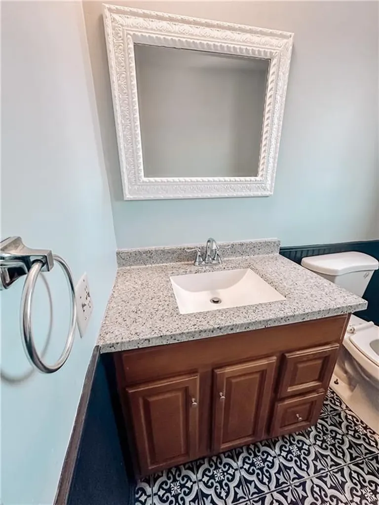341 Metacom Avenue Warren RI 02885