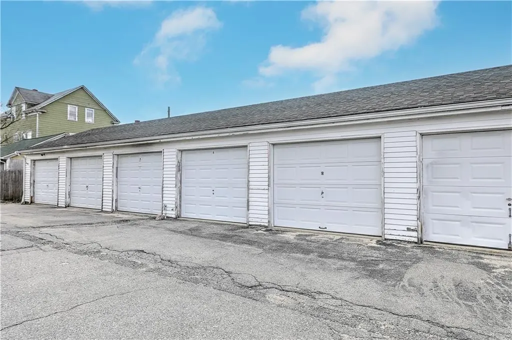 341 Metacom Avenue Warren RI 02885